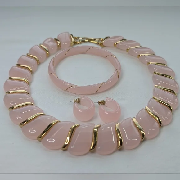 Vintage Lucite Set; Necklace, Bracelet, & Earrings - Chunky Pink & Gold - Picture 2 of 8